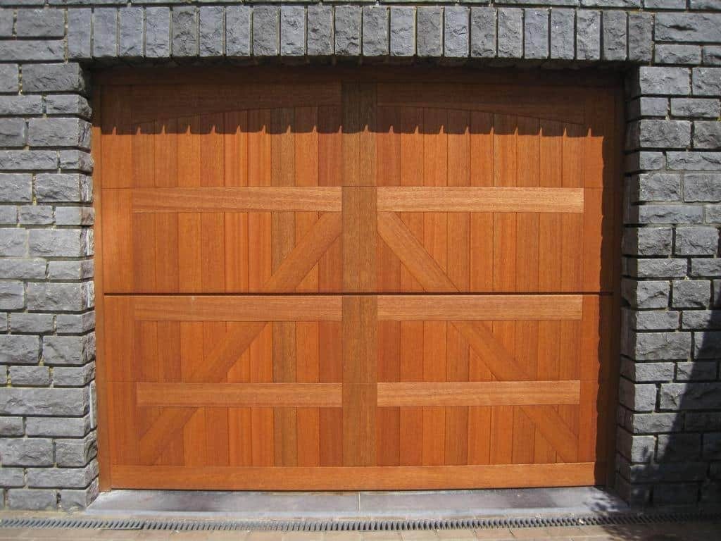Porte de Garage - Menuiserie Dasnois